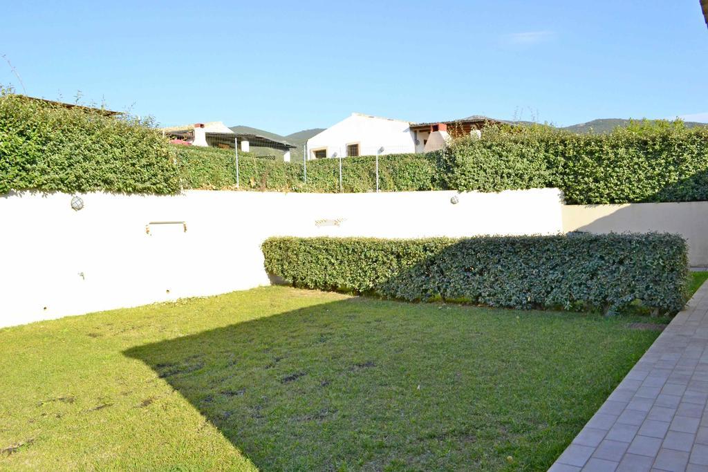 Gf Apartments La Vigna Badesi Exterior photo
